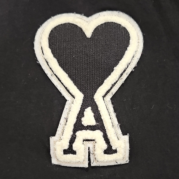 Ami Black T-Shirt with Heart Logo - Picture 9 of 12